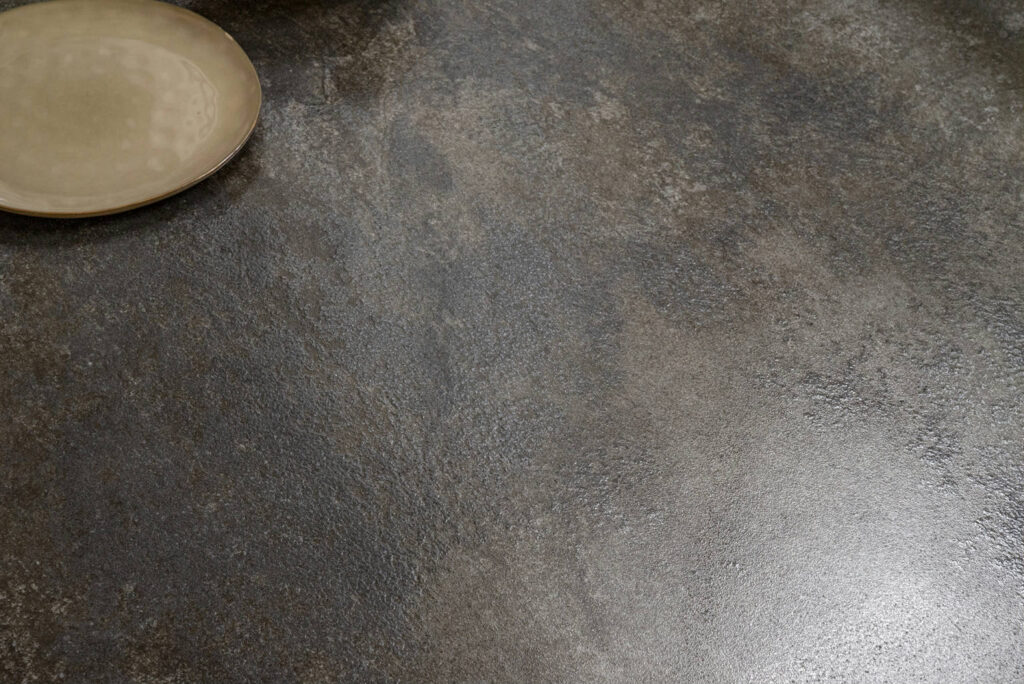 INDUSTRIAL BRONZE 120X120 AMBIENTE NEWKER